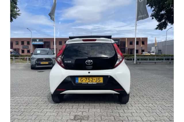 Toyota Aygo (2019) thumbnail 6