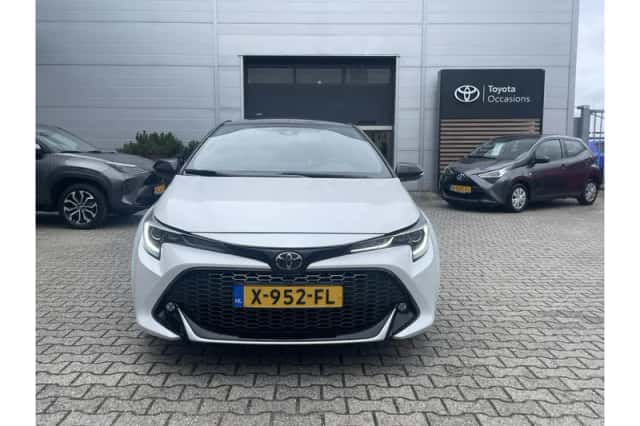 Toyota Corolla (2022) thumbnail 3