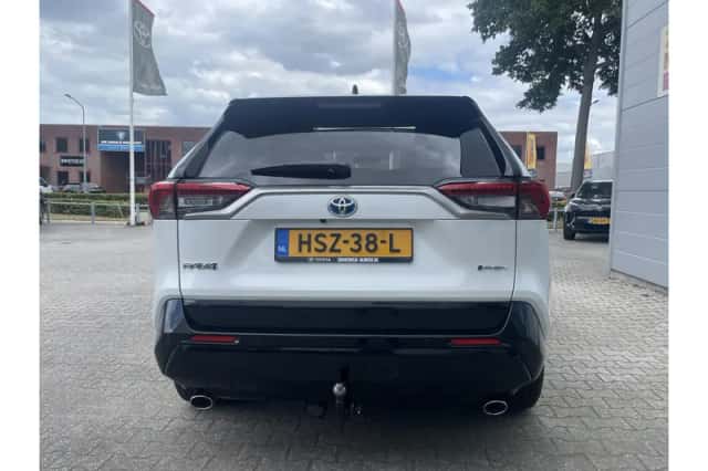 Toyota RAV4 (2025) thumbnail 5