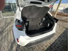 Toyota Yaris Cross (2026) thumbnail 24