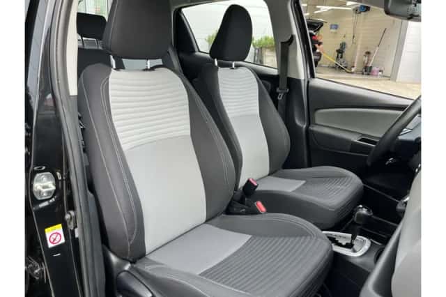 Toyota Yaris (2017) thumbnail 6
