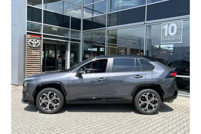 Toyota RAV4 (2026) thumbnail 2
