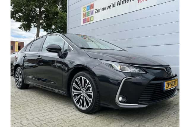 Toyota Corolla (2019) thumbnail 2