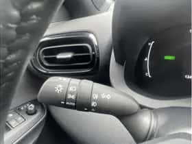 Toyota Yaris Cross (2024) thumbnail 15