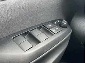 Toyota Yaris Cross (2024) thumbnail 30
