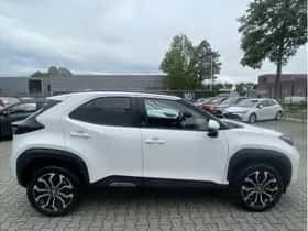 Toyota Yaris Cross (2024) thumbnail 4