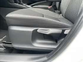 Toyota Yaris Cross (2024) thumbnail 32