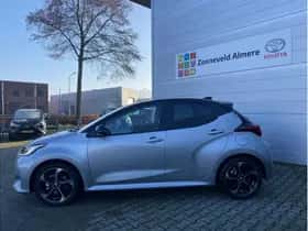Toyota Yaris (2025) thumbnail 2