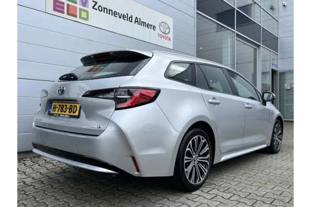 Toyota Corolla (2020) thumbnail 2