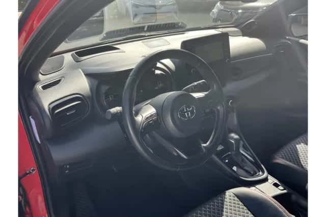 Toyota Yaris (2020) thumbnail 6