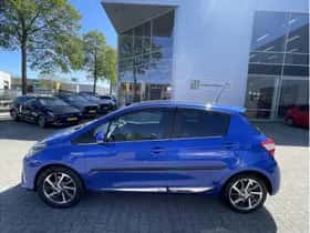 Toyota Yaris (2017) thumbnail 2