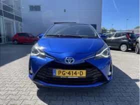 Toyota Yaris (2017) thumbnail 3
