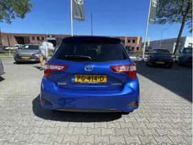 Toyota Yaris (2017) thumbnail 5