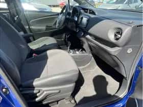 Toyota Yaris (2017) thumbnail 10
