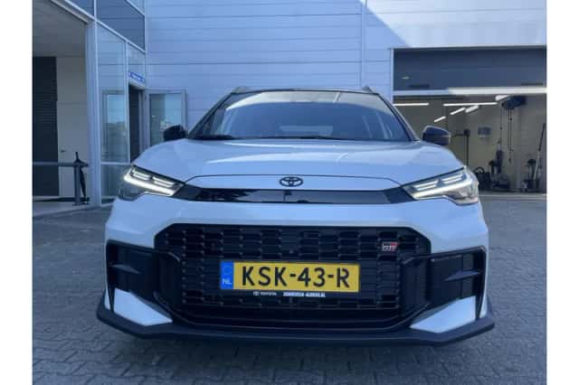 Toyota Corolla Cross (2026) thumbnail 4