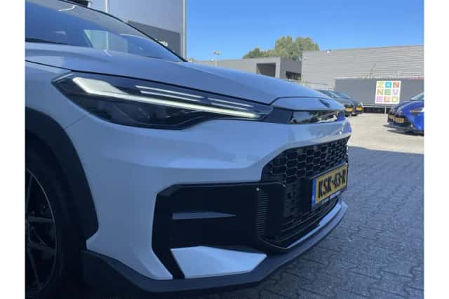 Toyota Corolla Cross (2026) thumbnail 5