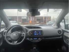 Toyota Yaris (2020) thumbnail 7