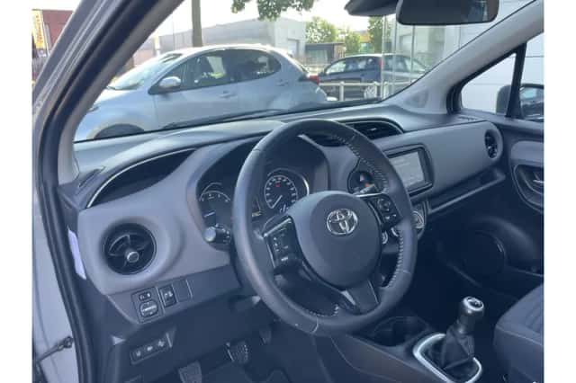Toyota Yaris (2020) thumbnail 6