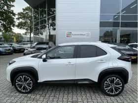 Toyota Yaris Cross (2022) thumbnail 2