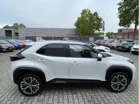 Toyota Yaris Cross (2022) thumbnail 4