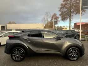 Toyota C-HR (2025) thumbnail 2