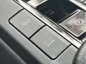 Toyota C-HR (2025) thumbnail 29