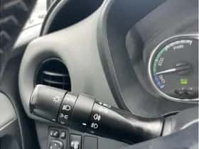 Toyota Yaris (2017) thumbnail 14