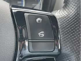 Toyota Yaris (2017) thumbnail 17