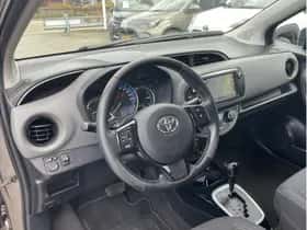 Toyota Yaris (2017) thumbnail 6