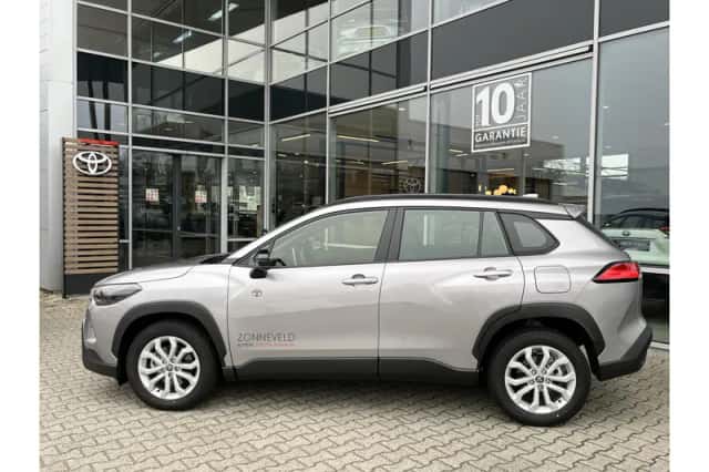 Toyota Corolla (2025) thumbnail 2