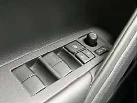 Toyota Corolla (2025) thumbnail 13