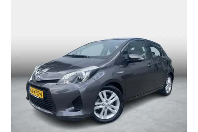 Toyota Yaris (2012) thumbnail 1