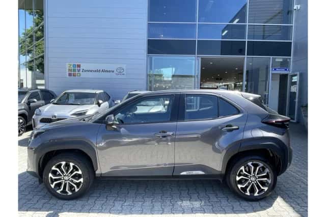 Toyota Yaris Cross (2022) thumbnail 2