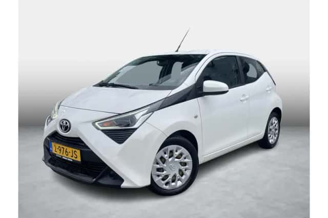Toyota Aygo (2021) thumbnail 1