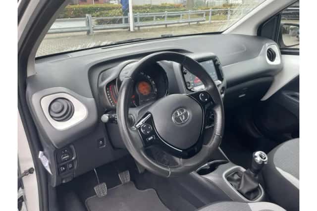 Toyota Aygo (2021) thumbnail 6