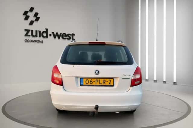 Škoda Fabia (2011) thumbnail 6