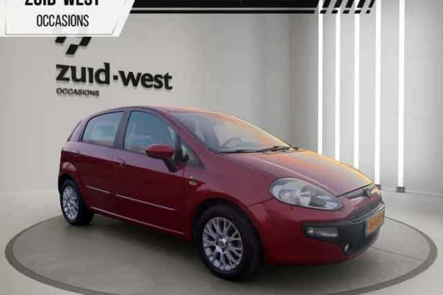 Fiat Punto (2011) thumbnail 1