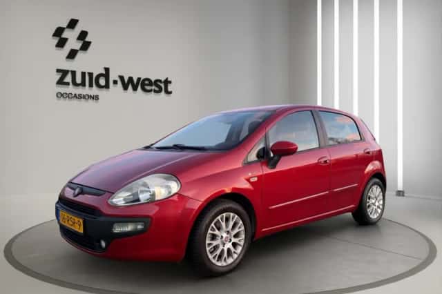 Fiat Punto (2011) thumbnail 3