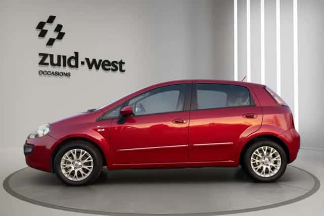 Fiat Punto (2011) thumbnail 4