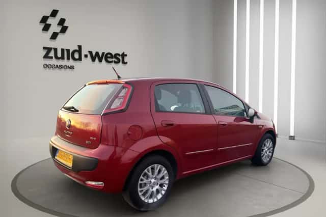 Fiat Punto (2011) thumbnail 6