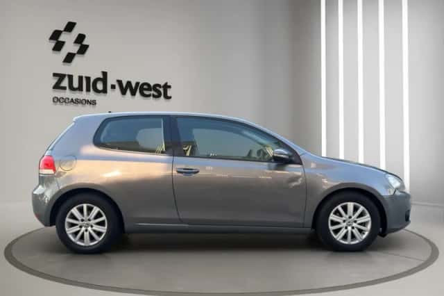 Volkswagen Golf (2012) thumbnail 4