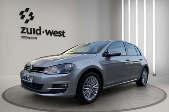 Volkswagen Golf (2015) thumbnail 3
