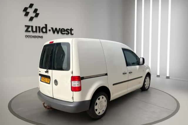 Volkswagen Caddy (2009) thumbnail 3
