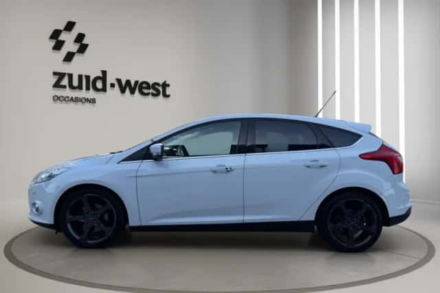 Ford Focus (2011) thumbnail 5