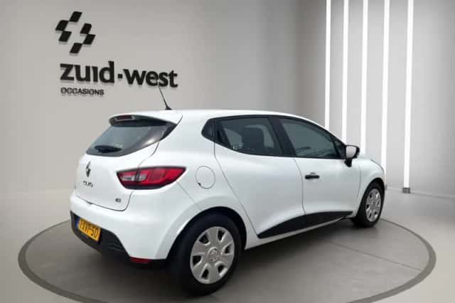 Renault Clio (2014) thumbnail 4