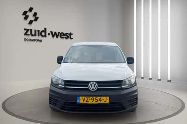 Volkswagen Caddy (2016) thumbnail 2