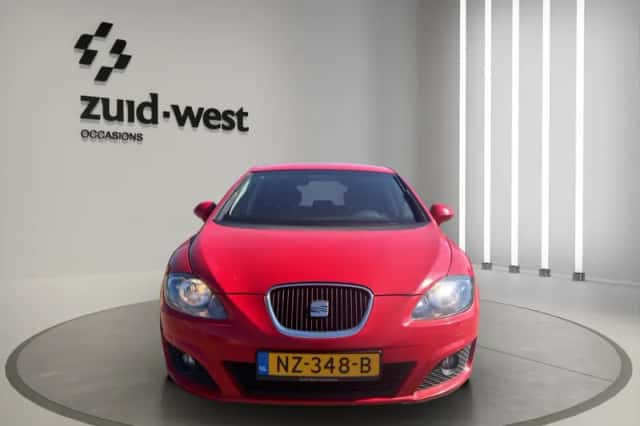 SEAT Leon (2012) thumbnail 2