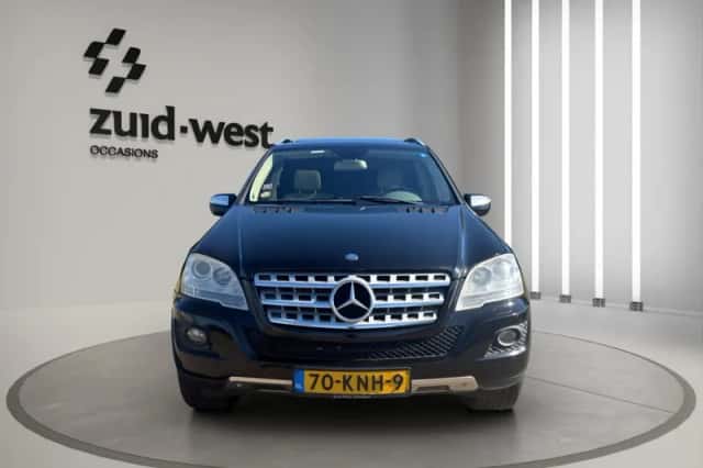 Mercedes-Benz ML-Klasse (2010) thumbnail 2