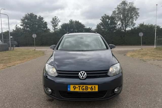 Volkswagen Golf (2013) thumbnail 3