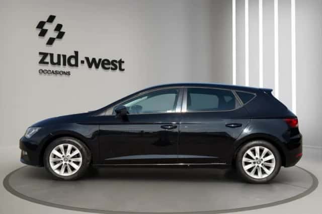 SEAT Leon (2018) thumbnail 4